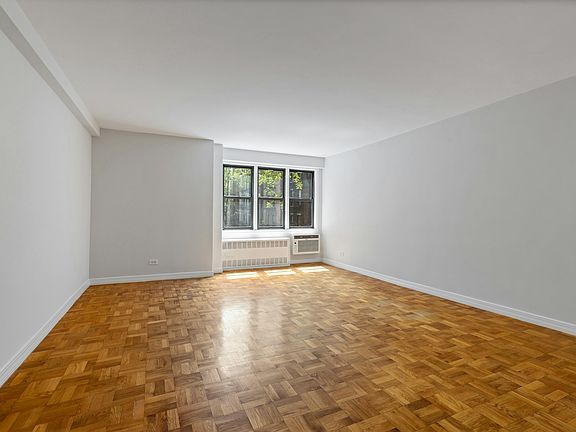 3rd image of 200 E 15th St APT 3A