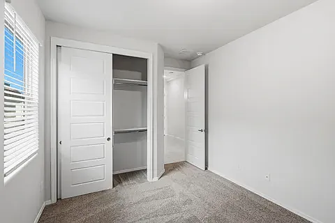 2101 Northern Blvd NE — Photo 5