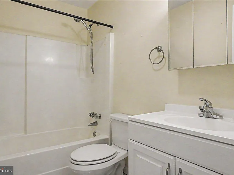 2282 Suzann Dr — Photo 26