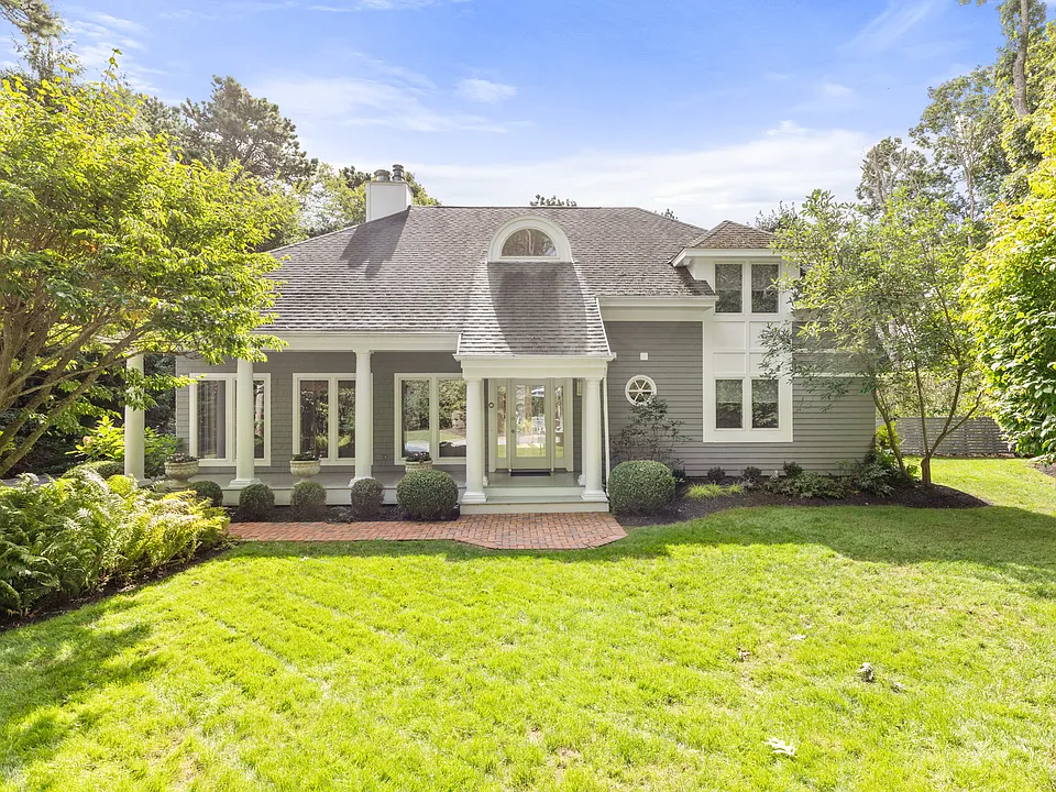 15 Farm Ln