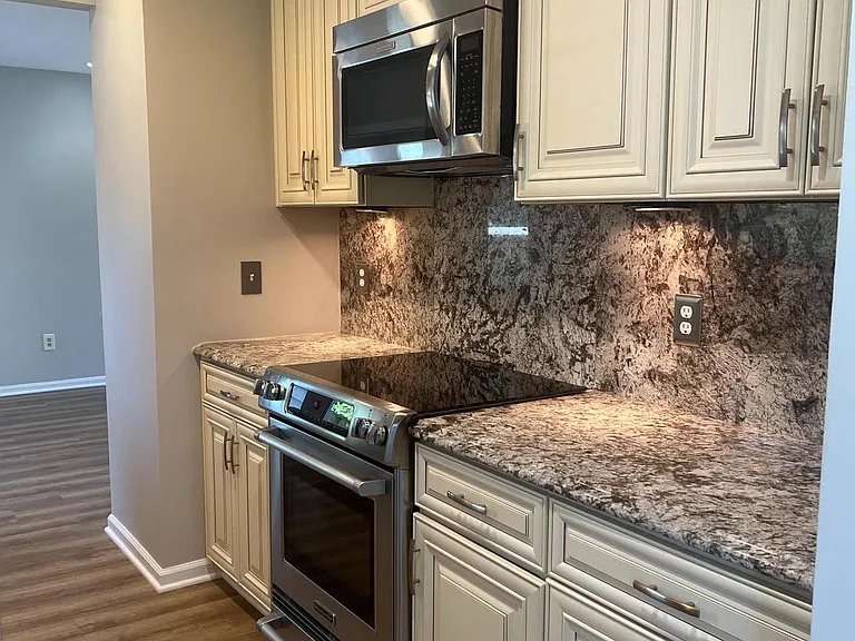 6531 Palisades Dr — Photo 6
