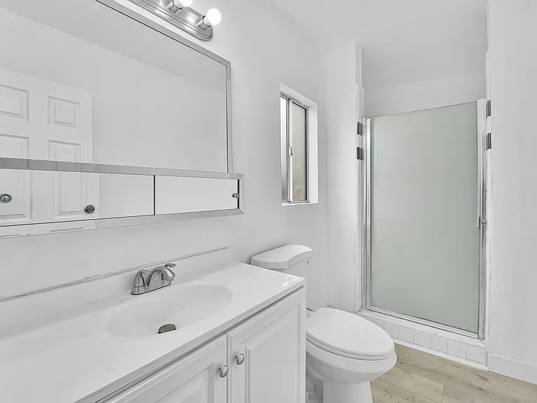 4320 Mammoth Ave #101 — Photo 17