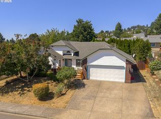 310 SW Birch St, Dundee, OR 97115