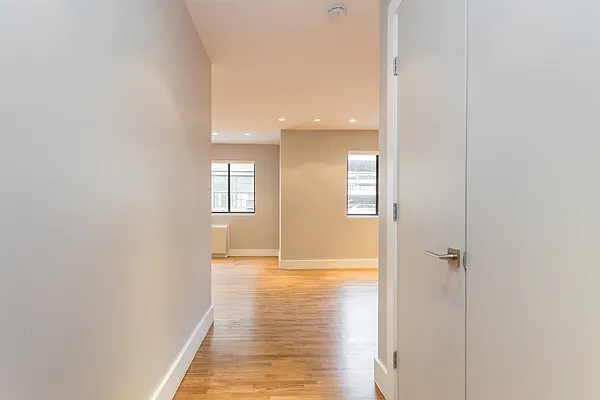 Rented by Compass | media 22