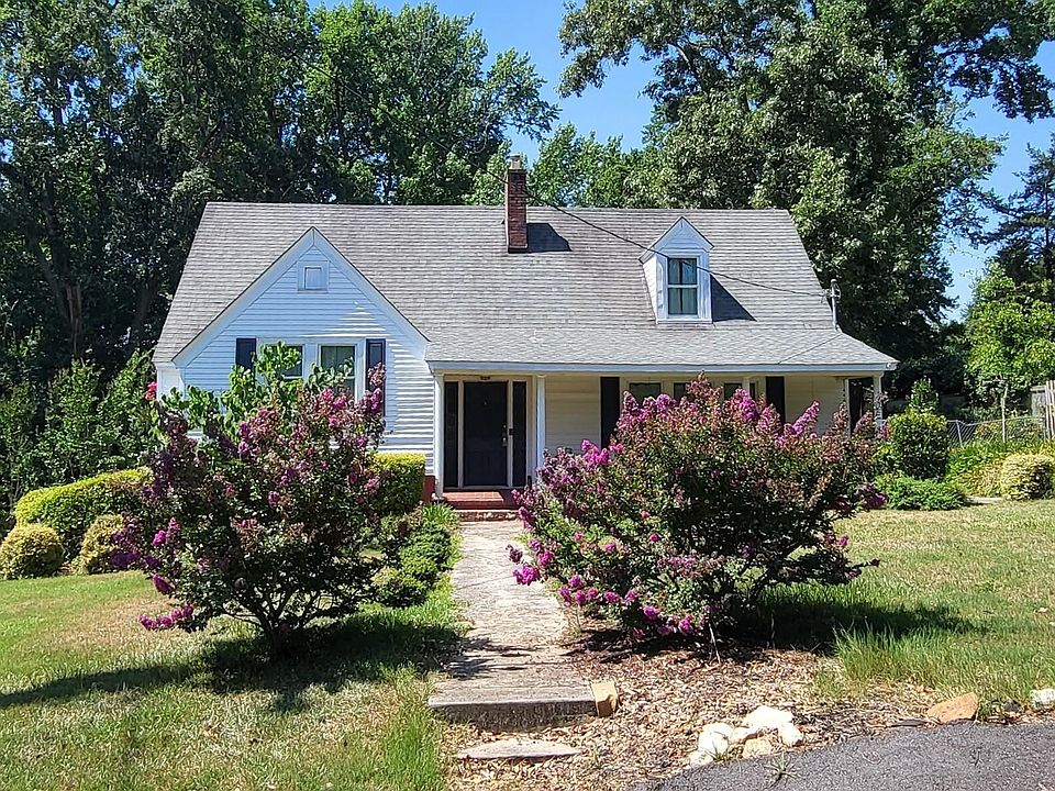 1st image of 304 W Pine Grove Ave