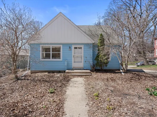 1447 St Charles STREET, Wauwatosa, WI 53213