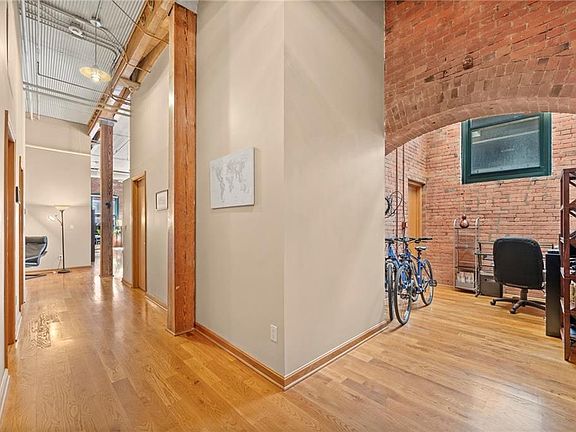 3rd image of 635 W Lakeside Ave APT 405