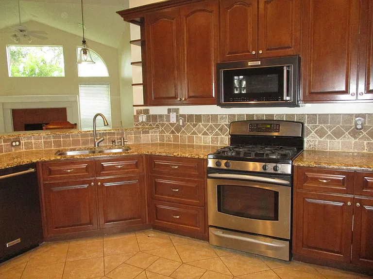 3726 Reedpond Dr N — Photo 3