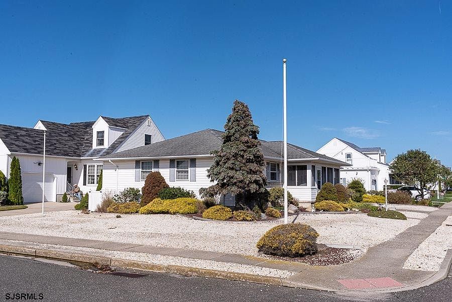 1st image of 2912 Bayland Dr
