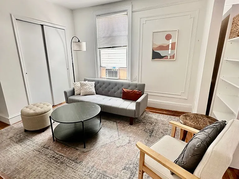 2324 Cambreleng Ave — Photo 8