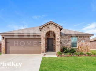 812 Meadow Creek Ln, Royse City, TX 75189