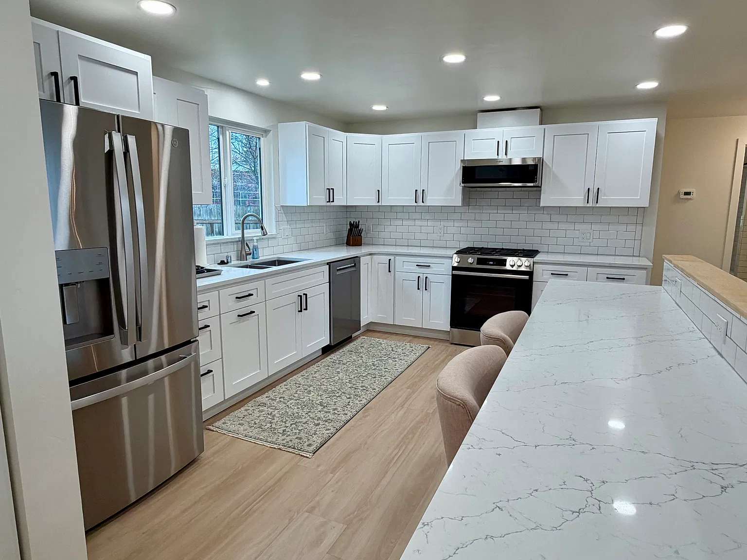 3 bed, 1900 sqft, $4,250 — Photo 3