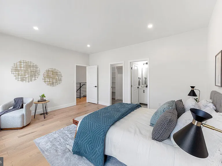 5404 4th St NW #2 — Photo 32