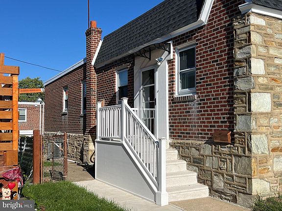 3rd image of 1621 Strahle St