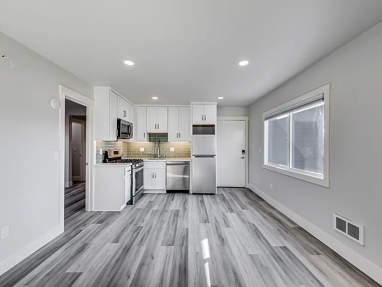 3413 Adeline St #4 — Photo 6