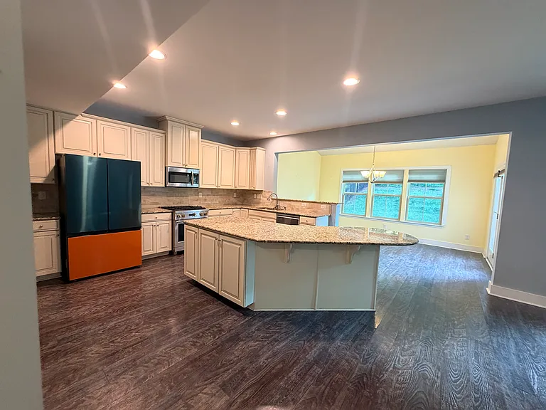 5816 Selkirkshire Rd — Photo 9