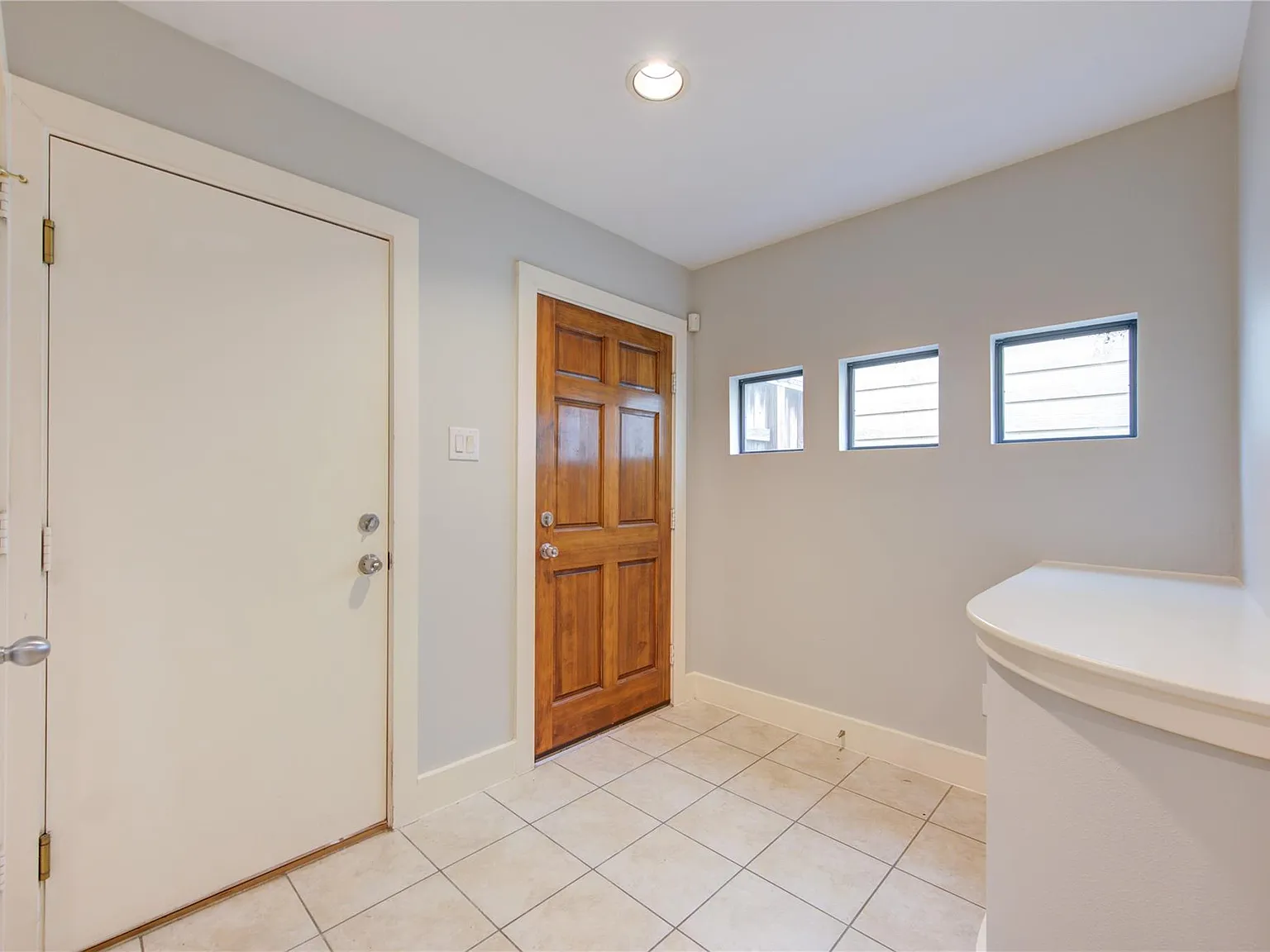 3 bed, 2.5 bath, 1862 sqft, $1,950 — Photo 4
