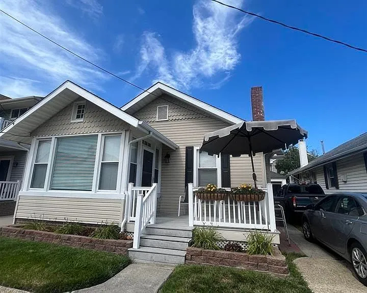 15 N Melbourne Ave — Photo 1