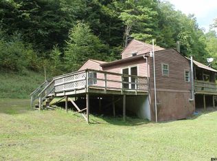 777 Ecker Hollow Rd, Schoharie, NY 12157