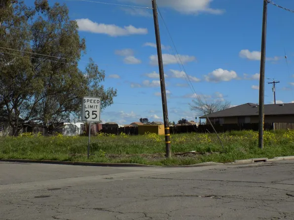 21514 Reynolds Ave, Dos Palos, CA 93620