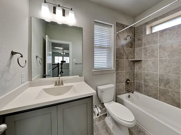 13660 Diamond Grove Ln — Photo 19