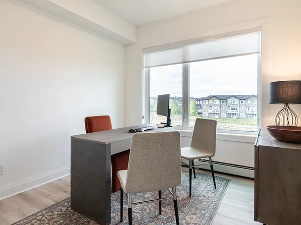 400 Nolan Hill Blvd NW, Calgary, AB T3R 0P9