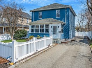 122 Broadway, Greenlawn, NY 11740