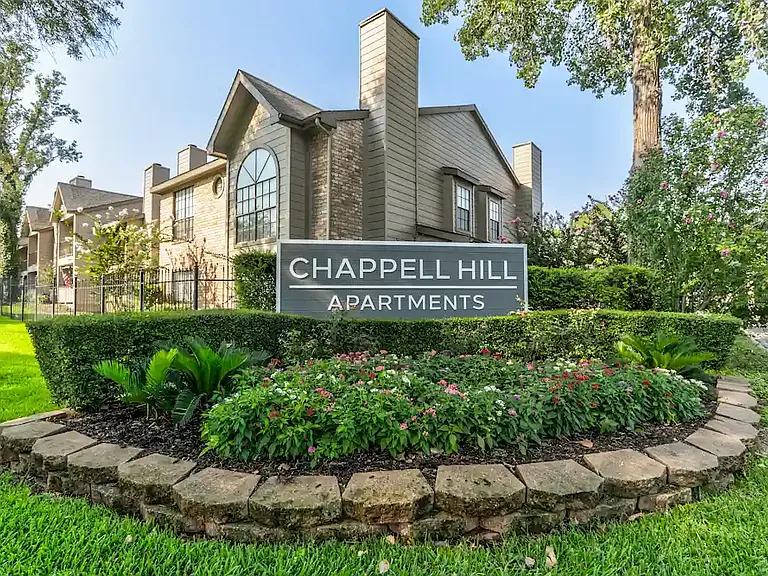 Chappell Hill Apartments — Photo 8