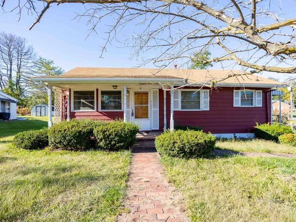 2301 Park Hill Rd, Staunton, VA 24401