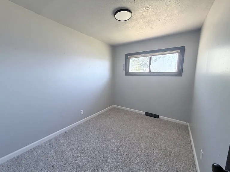 1608 Armand Dr — Photo 8