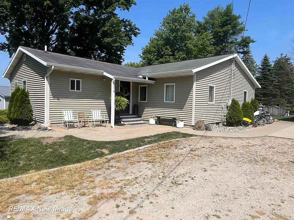 1st image of 466 W Taylor Dr