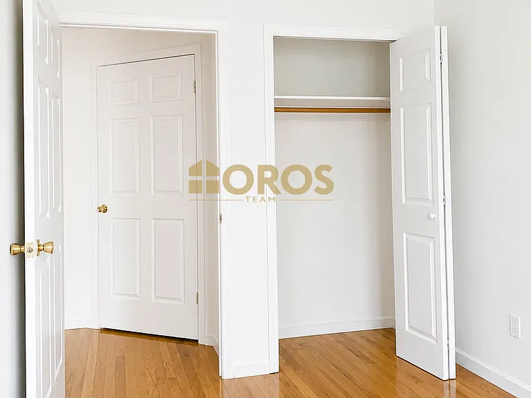 539 E 6th St #5B — Photo 7