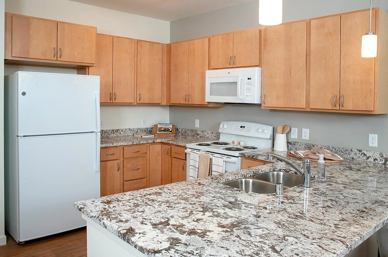 The Legends of Woodbury 55+ Apartments — Photo 1