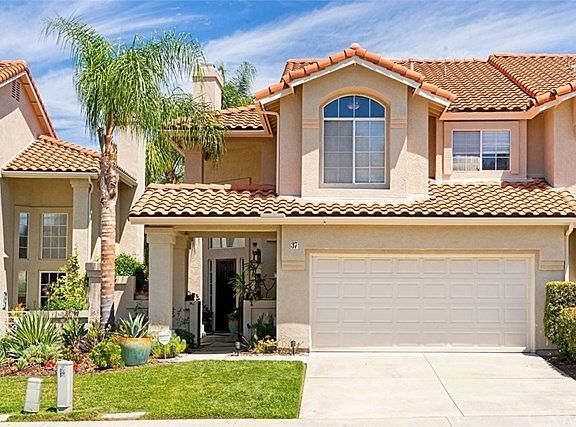 2nd image of 37 Bluebird Ln