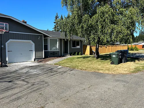1009 153rd Street Ct E Photo 1