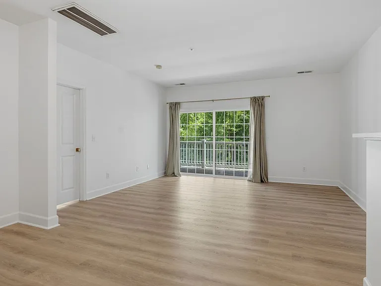 4846 Bevendean Dr #C9 — Photo 11