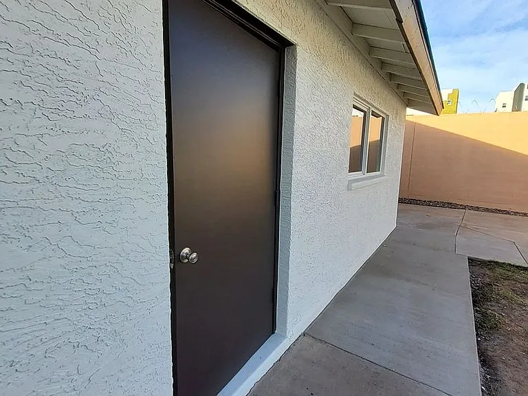 5040 N 18th Ave — Photo 13