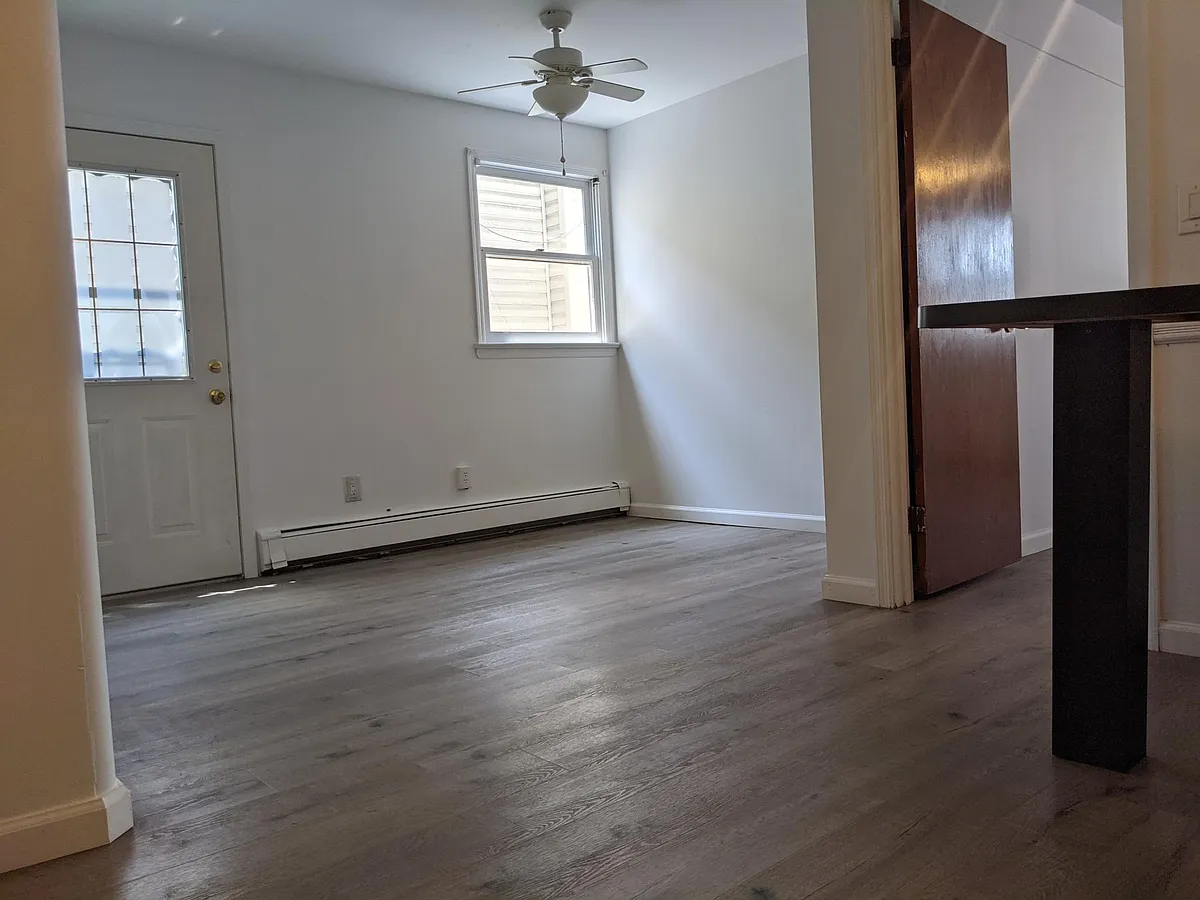 Building Photo - 75 Webster Ave #1