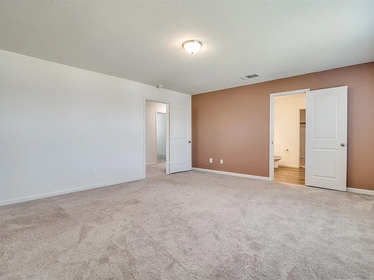 731 Yorkshire Dr — Photo 18