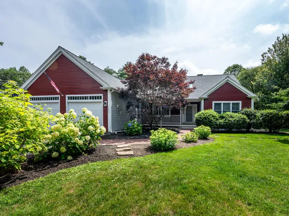 130 Mashpee Neck Road, Mashpee, MA 02649