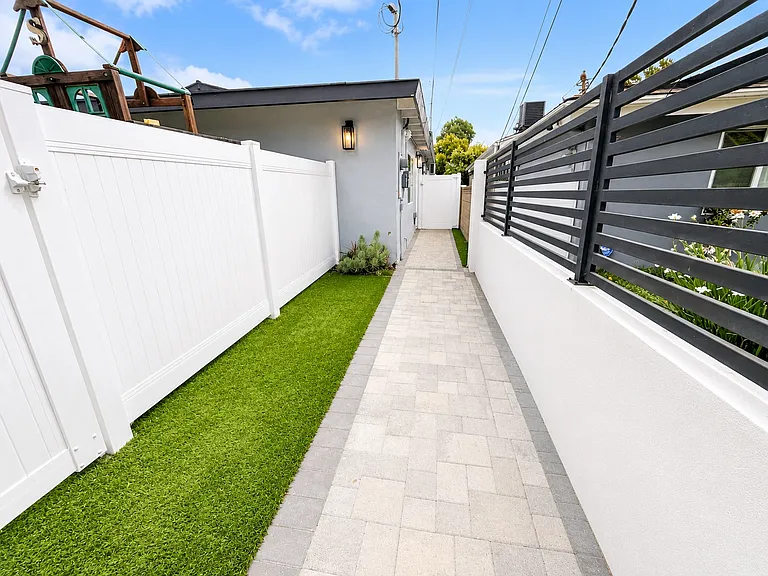 5920 Wilkinson Ave — Photo 41