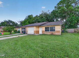 907 Boulder Dr, South Daytona, FL 32119