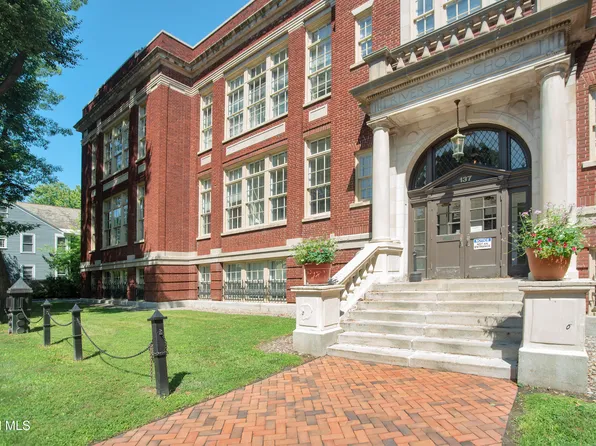 137 Front Street APT 203, Schenectady, NY 12305