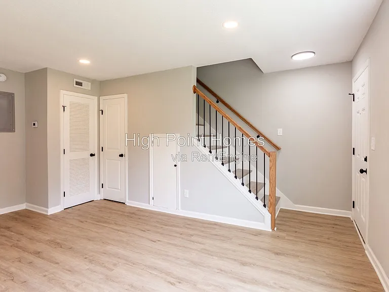 400 Gallery Ln #A4 — Photo 7