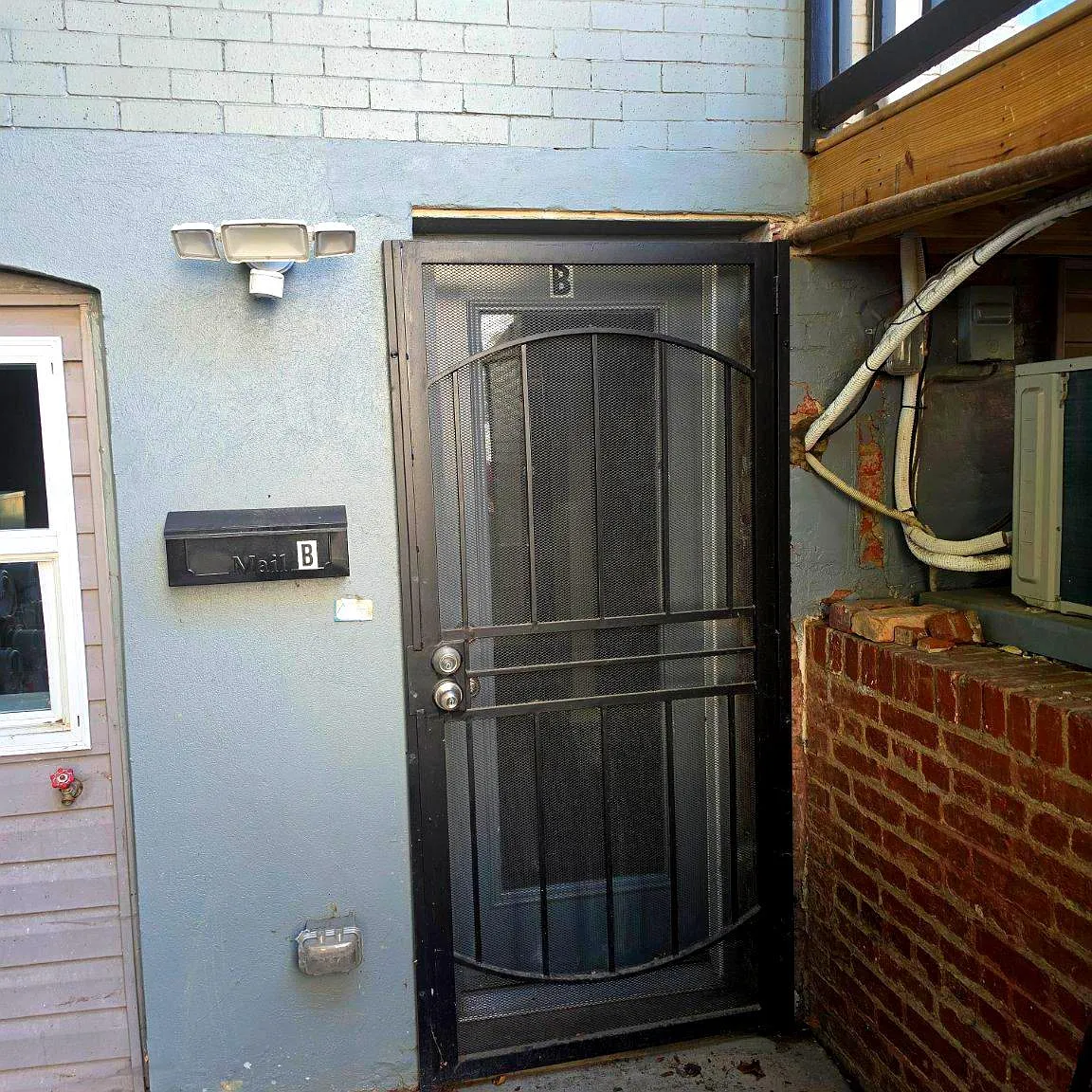 Studio, 1.0 bath, 3035 sqft, $1,550 — Photo 1