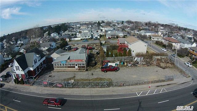 2nd image of 624 Stewart Ave