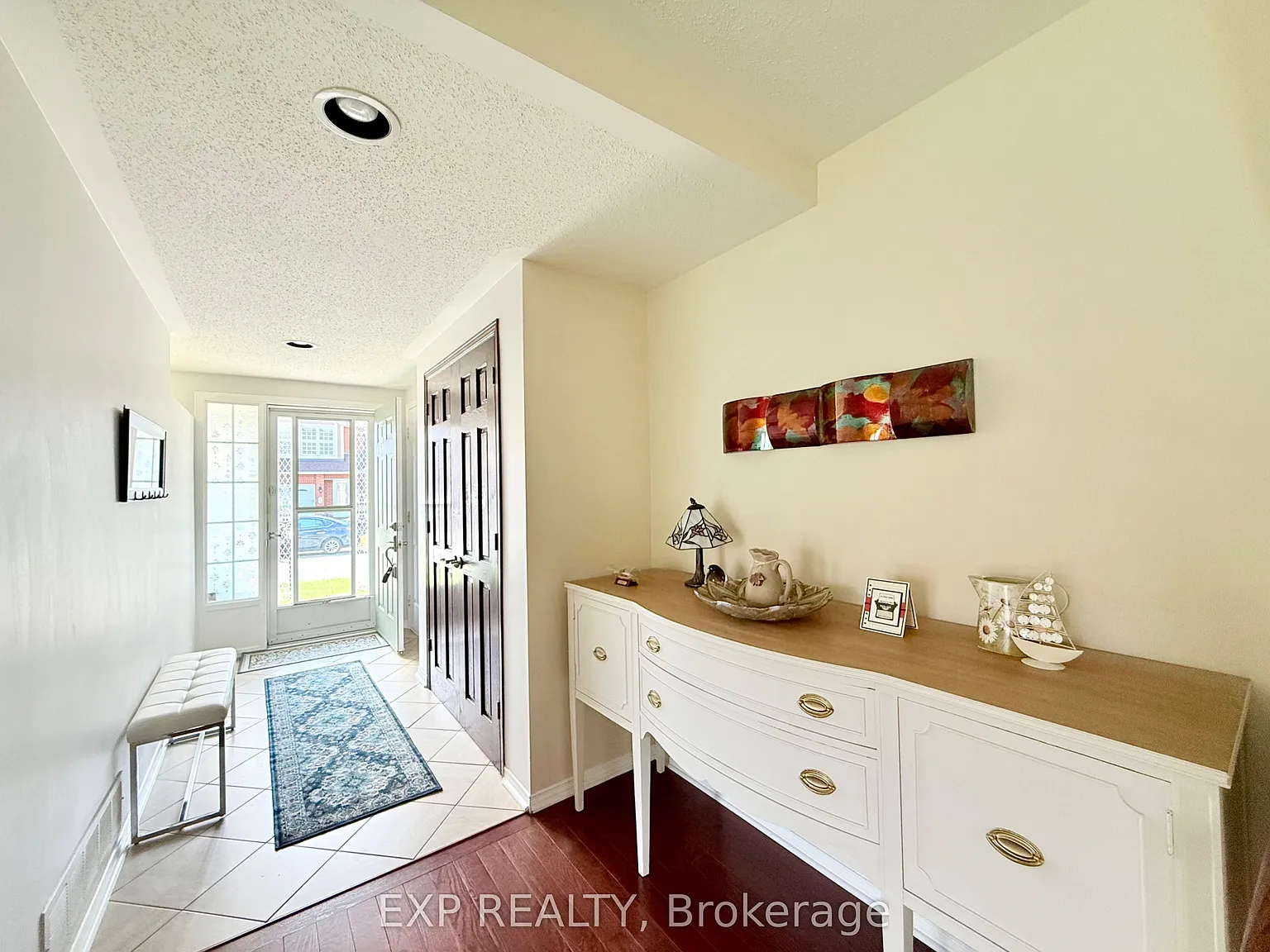 3 bed, $2,995 — Photo 2