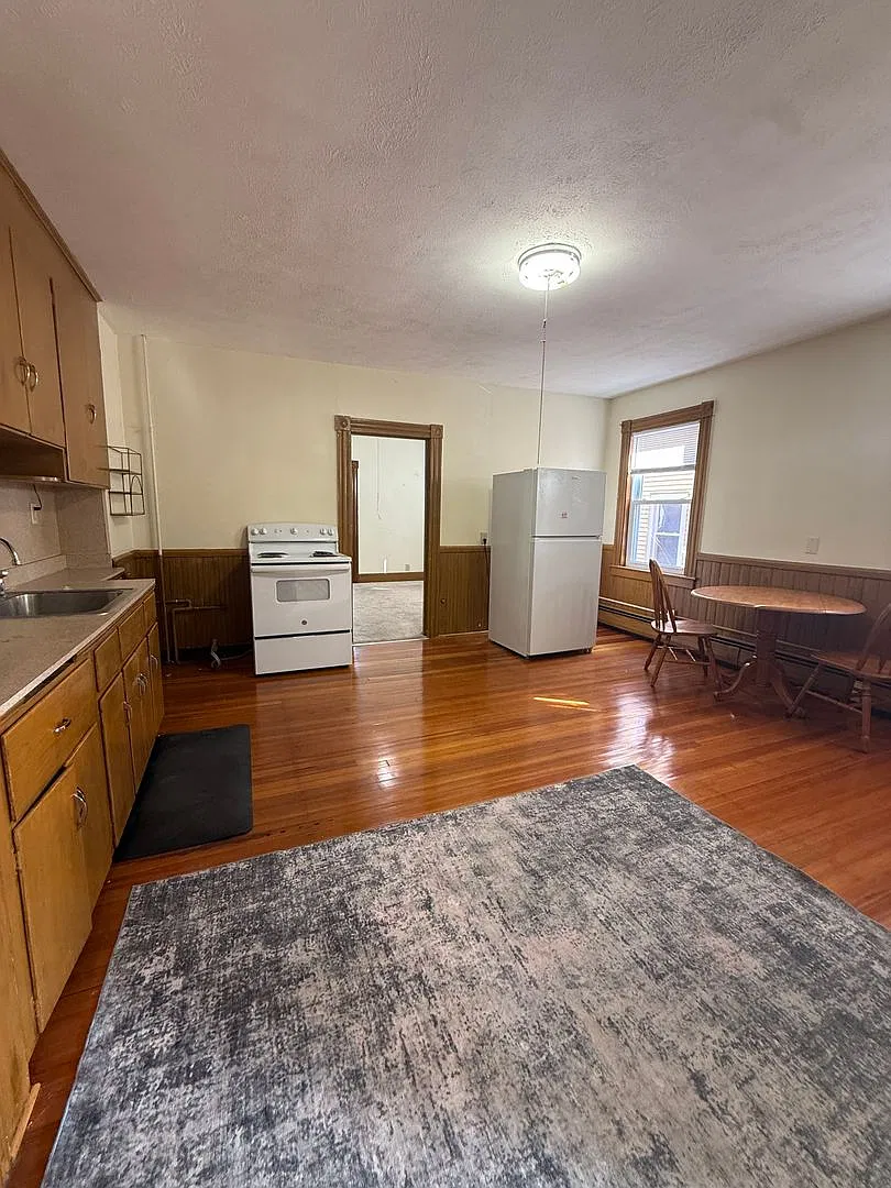 146-148 Grove Street — Photo 3