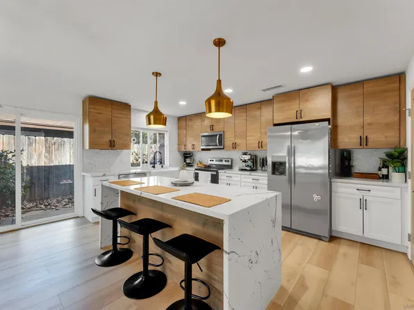 1622 Summertime Dr, El Cajon, CA 92021