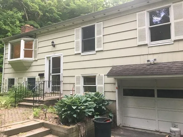 70 Dayton Rd, Redding, CT 06896